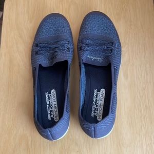 SKECHERS - WOMENS NEWBURY ST - EASILY ADORED SLIP ON
